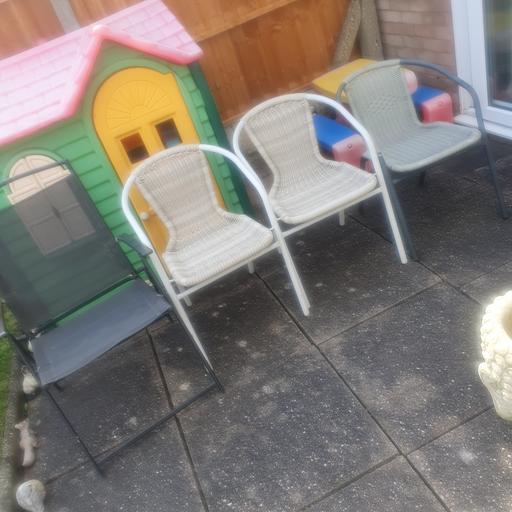 Buy & Sell Pensnett Dudley - Photos for 4 Garden Chairs ,2 Light Grey ,1 Darker & Blk