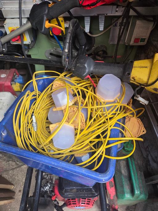 Buy & Sell Chapeltown Sheffield - Photos for 110v festoon lights