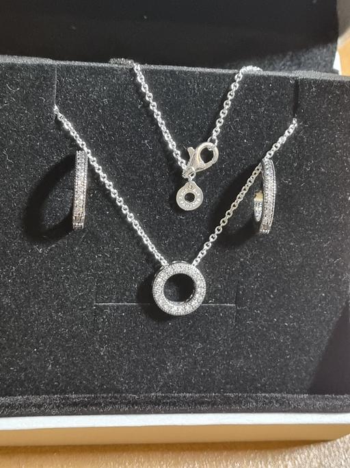 Buy & Sell West Green North London - Photos for Pandora Pave Circle Collier Set