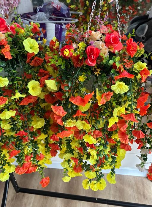 Buy & Sell Tarnock Somerset - Photos for Orange and yellow x2 artificial
