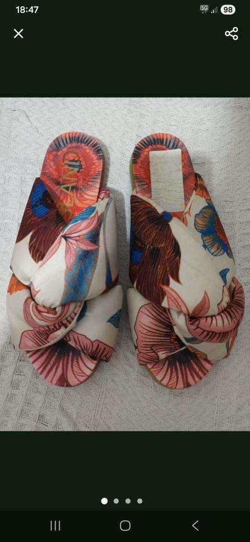 Buy & Sell Hamstead Industrial Estate Birmingham - Photos for BRAND NEW SLIPPERS