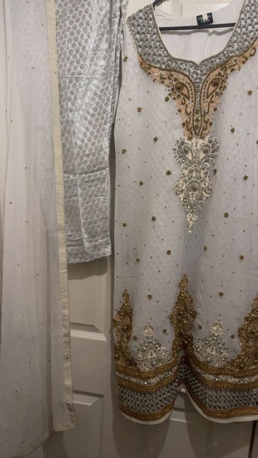 Buy & Sell Luton Town Centre Luton - Photos for Pakistani outfit new wedding clothing
