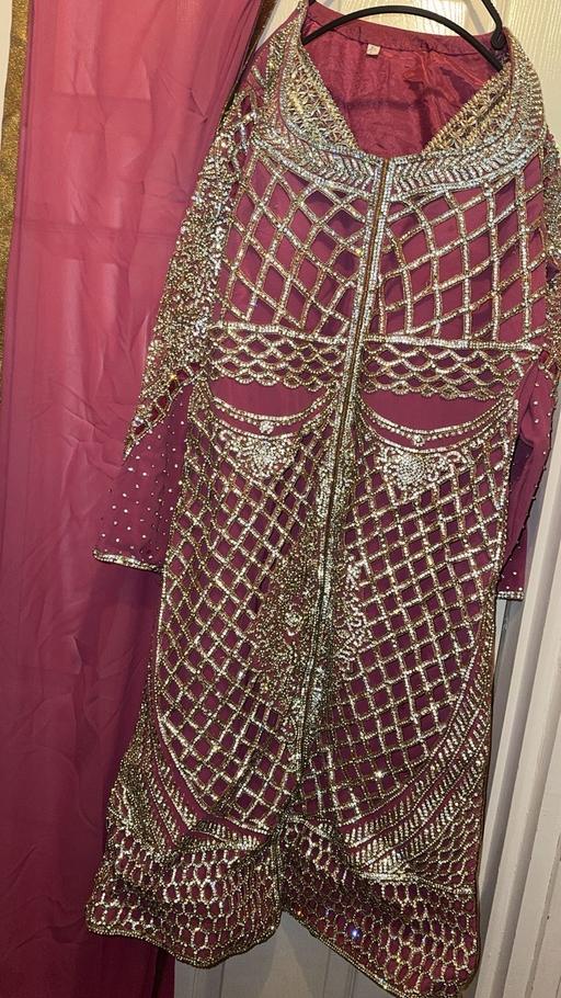 Buy & Sell Luton Town Centre Luton - Photos for Three outfits £180 each is purple & 2 pink