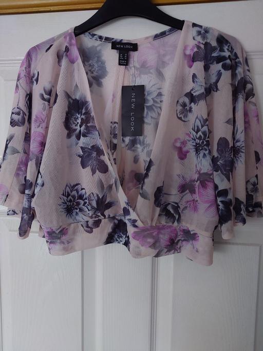 Buy & Sell Woodthorpe Charnwood - Photos for Women's floral crop top size 18