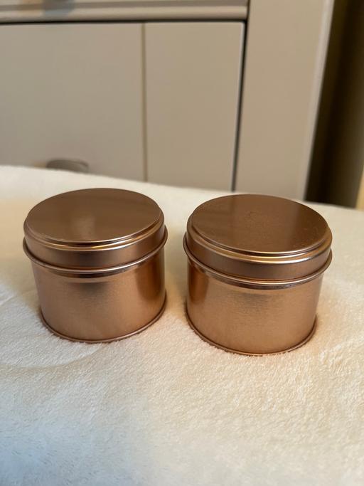 Buy & Sell Hetton-Le-Hole Sunderland - Photos for 2 Real Perfume Candles ( New )
