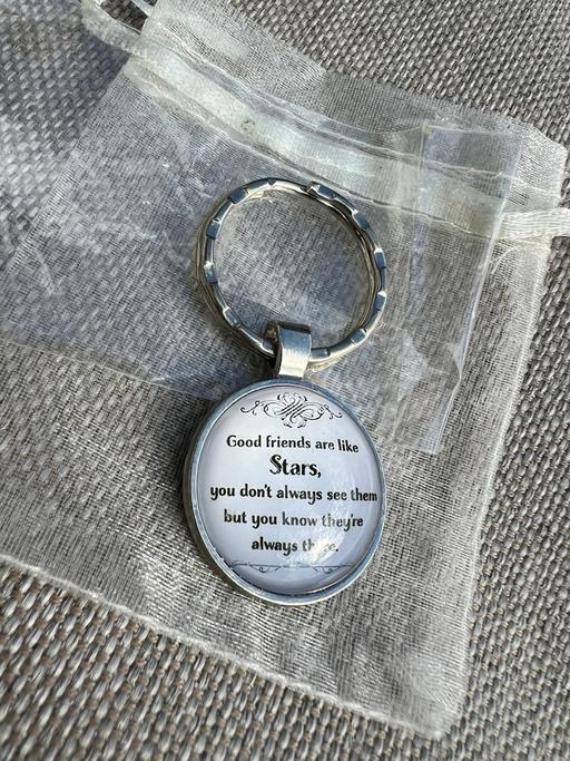 Buy & Sell Easington Lane Sunderland - Photos for Friends Keyring ( New )