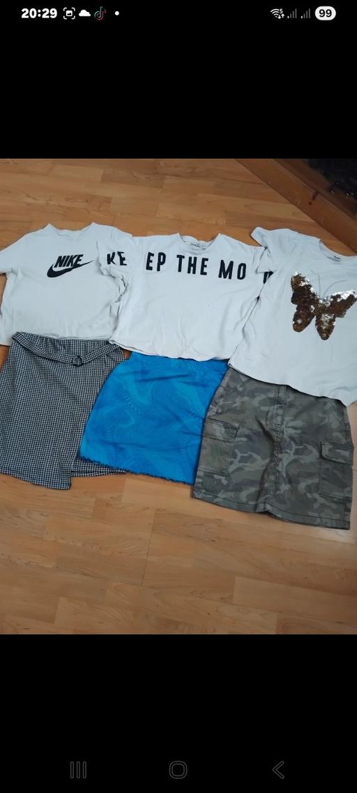 Buy & Sell Stow Heath Wolverhampton - Photos for 3 Skirts & Tops.