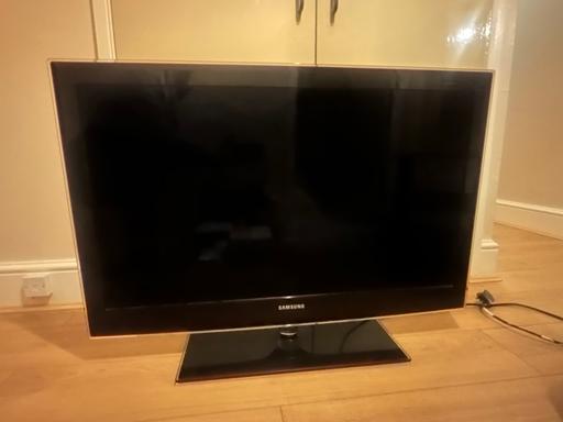 Buy & Sell Bethnal Green East London - Photos for TV- Samsung Flat Screen TV 40”