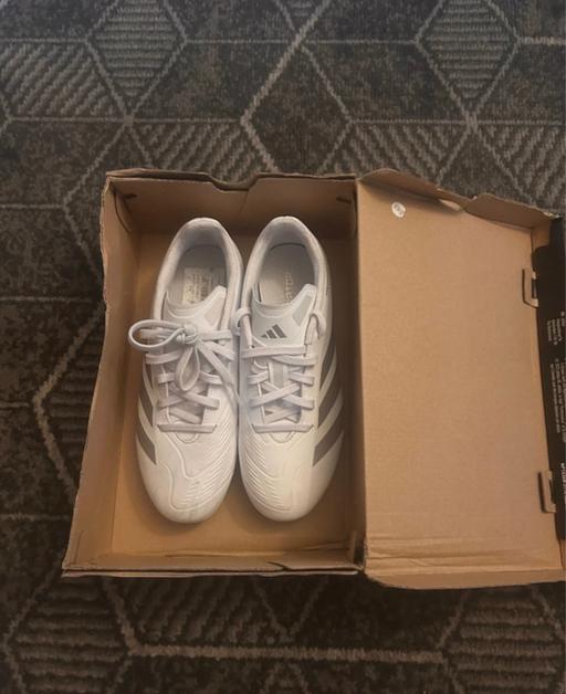 Buy & Sell Stechford Birmingham - Photos for White & Silver Adidas Pred Football Boots