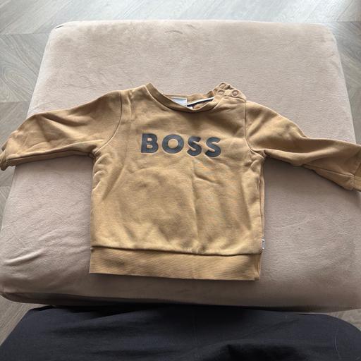Buy & Sell Bethnal Green East London - Photos for Boys boss sweatshirt size 2