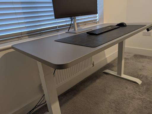 Buy & Sell Luton Bedfordshire - Photos for DESKTRONIC Height Adjustable Desk