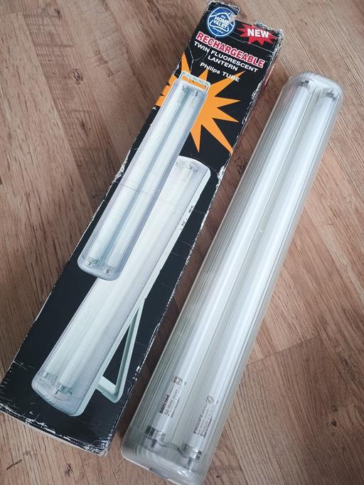Buy & Sell Plaistow East London - Photos for Phillips portable twin tube ligh