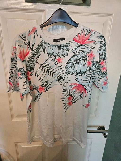 Buy & Sell Broomhill Cannock Chase - Photos for mens tropical print tshirt M