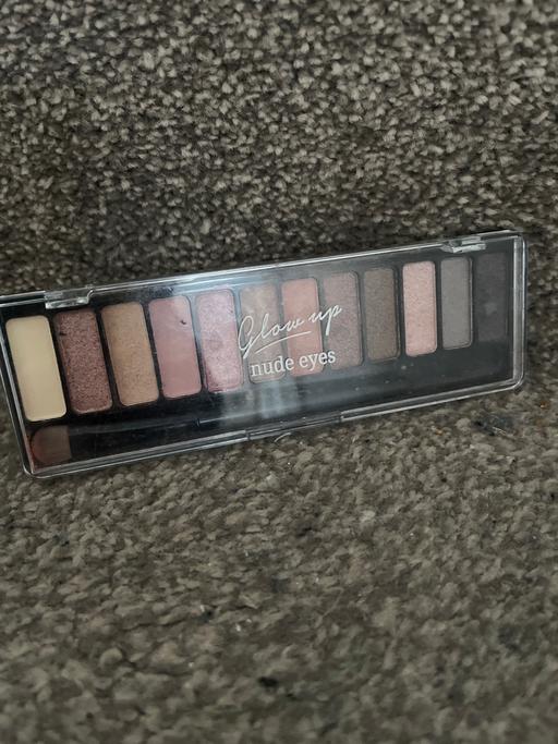 Buy & Sell Conisbrough Doncaster - Photos for Make up palette nude eyes glows