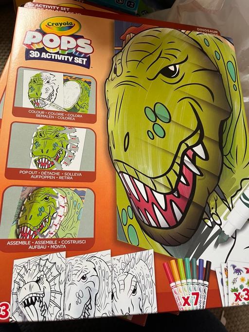 Buy & Sell Wednesfield Wolverhampton - Photos for New crayola colouring set