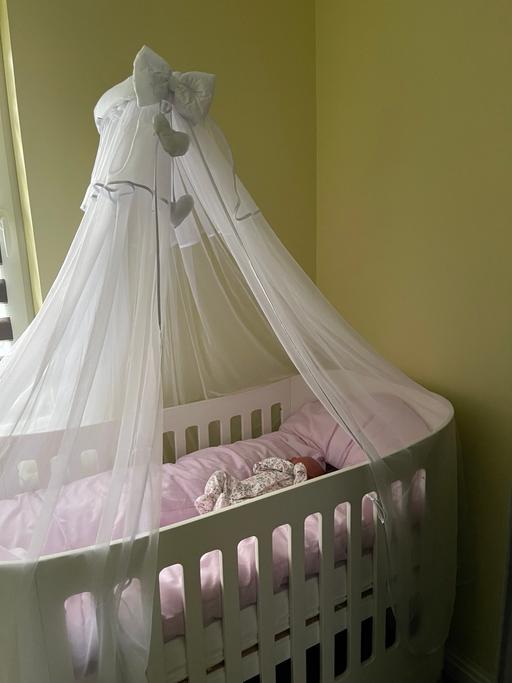 Buy & Sell Motspur Park South West London - Photos for Gaia baby Serena mattress and Cotbed , White