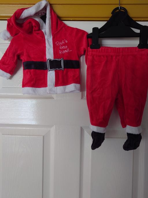  — Babies Christmas 2 piece set size 0-2 months