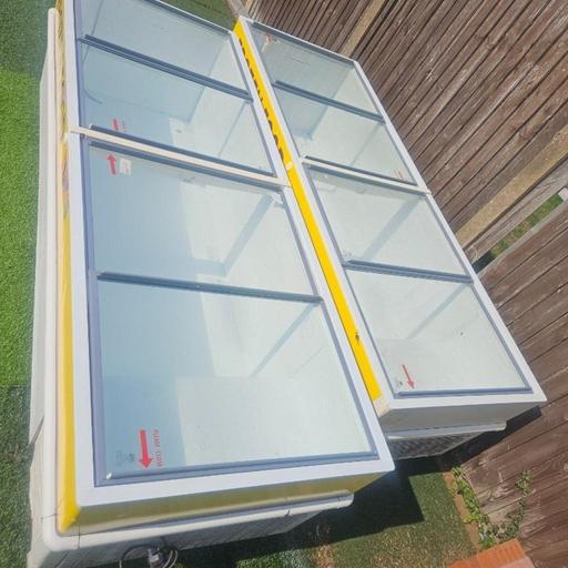 Buy & Sell Swan Village Sandwell - Photos for Large Chest Glass Top Freezers - Delivery Ava