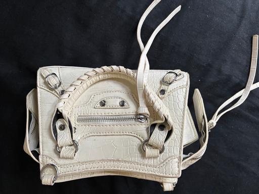 Buy & Sell Hornsey North London - Photos for Small white handbag