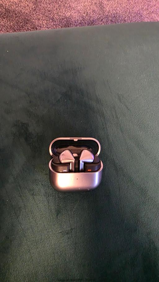 Buy & Sell Sheffield Sheffield - Photos for galaxy buds pro 3 silver