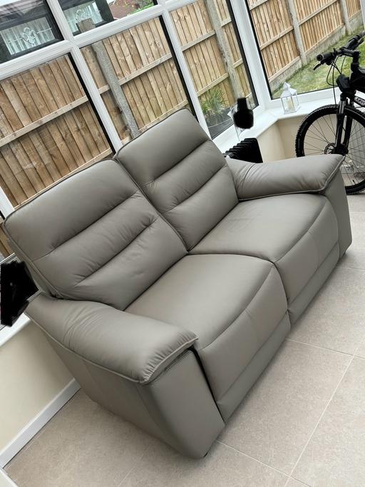 Buy & Sell Thornton Sefton - Photos for 2 seater sofa - Light Grey