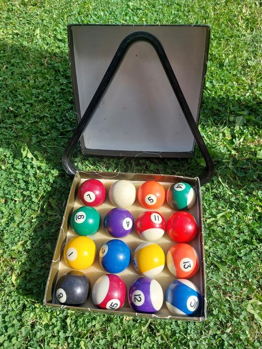 Buy & Sell Edlington Doncaster - Photos for pool balls and triangle