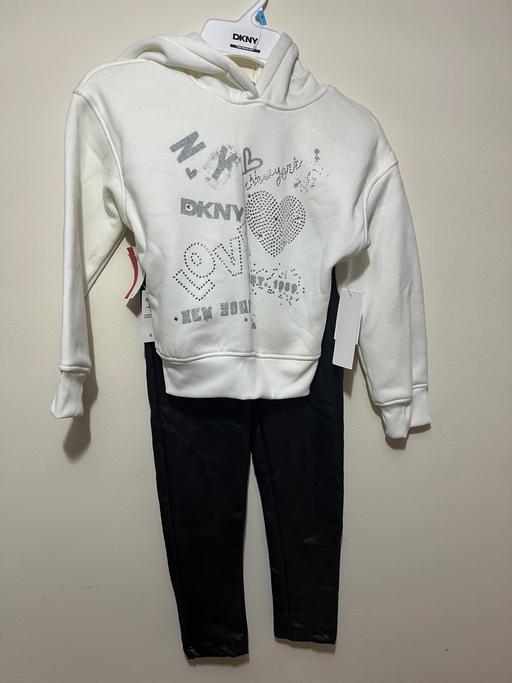 Buy & Sell Warmley South Gloucestershire - Photos for DKNY white and black tracksuit set size 5 ye
