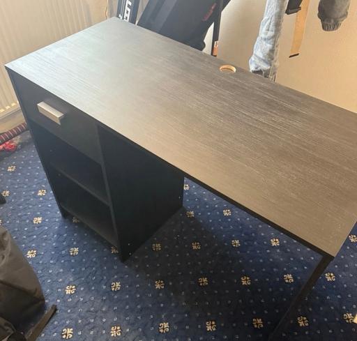 Buy & Sell Hampton Richmond upon Thames - Photos for Desk £20 must go