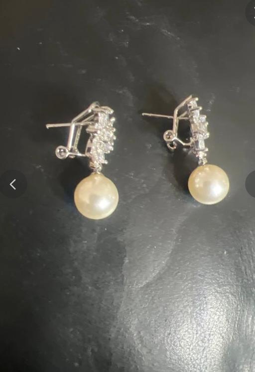 Buy & Sell Whitchurch Bath and North East Somerset - Photos for Silver colour pearl crystal drop earrings