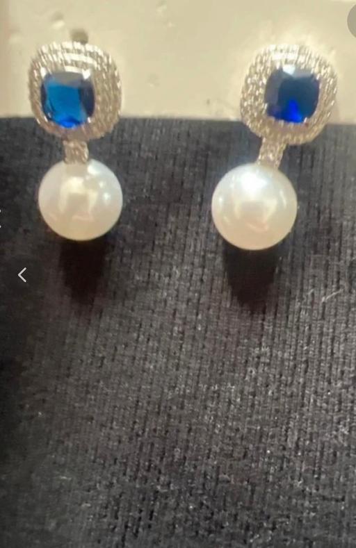 Buy & Sell Whitchurch Bath and North East Somerset - Photos for Silver colour blue crystal pearl earrings