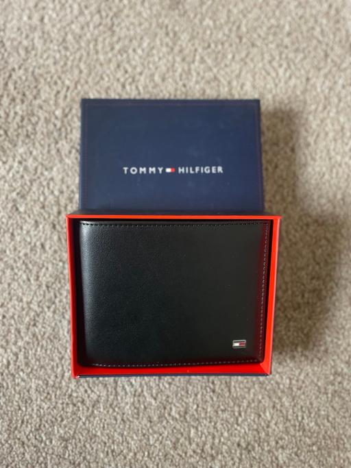 Buy & Sell Darfield Barnsley - Photos for Tommy Hilfiger black leather wallet gift pres