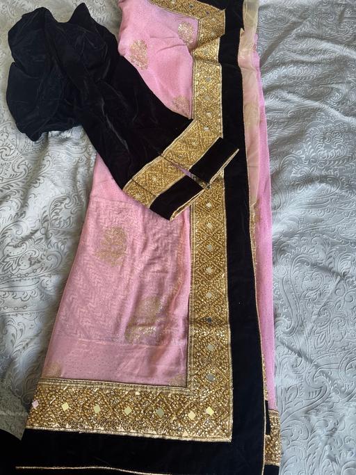 Buy & Sell West Norwood South East London - Photos for Pink saree