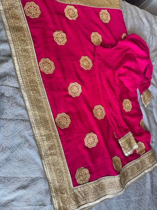 Buy & Sell West Norwood South East London - Photos for Hot pink saree