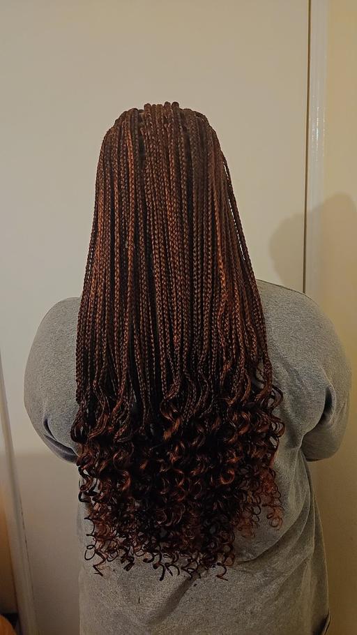  — Box braids