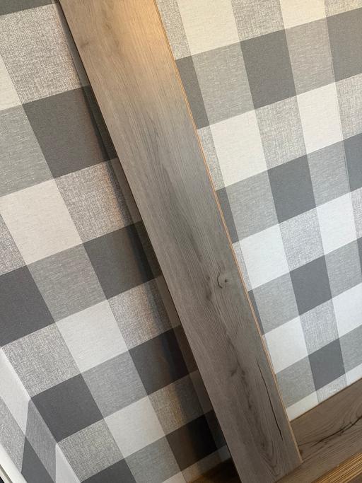 Buy & Sell French Walls Sandwell - Photos for Grey laminate flooring.