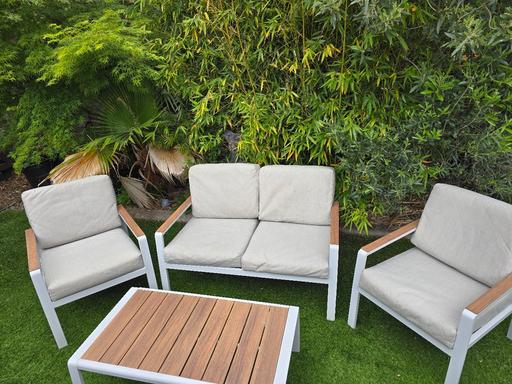 Buy & Sell Woodside South East London - Photos for 4 piece Aluminium Garden Furniture Set
