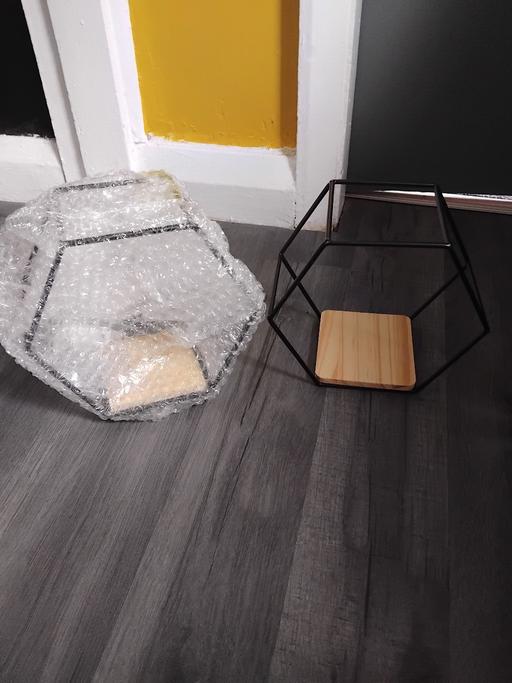 Buy & Sell Stow Heath Wolverhampton - Photos for 2 Shelves.