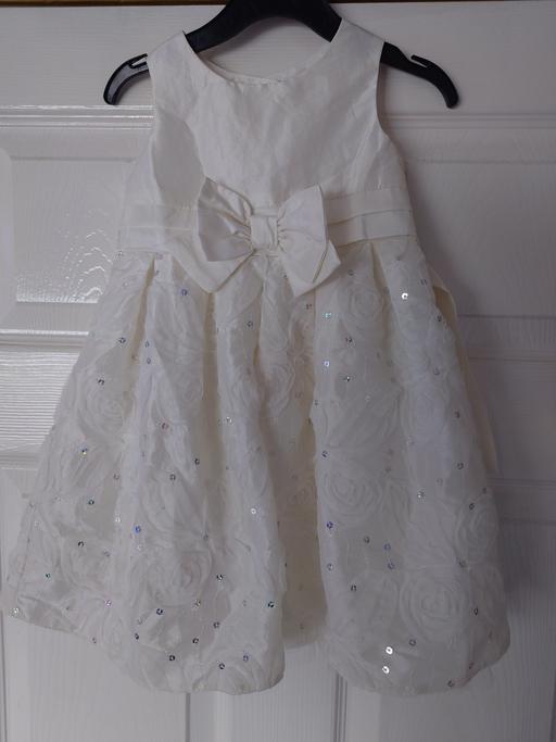  — Baby girls white formal dress size 9-12 month