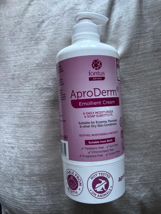 Buy & Sell Blakenhall Wolverhampton - Photos for Aproderm 500g pump moisturiser & Shower wash
