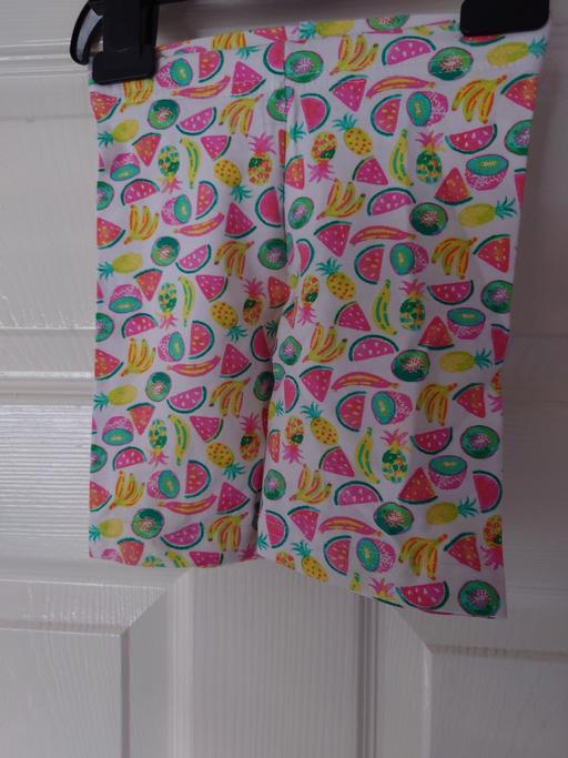  — Girls fruit shorts size 2-3 years