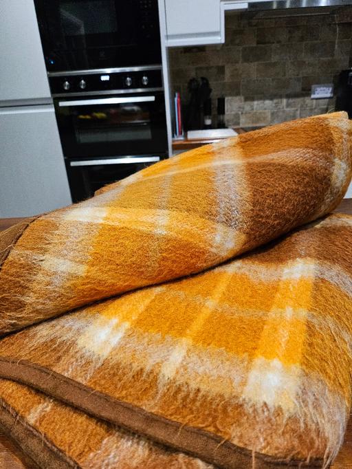 Buy & Sell Bradmore Wolverhampton - Photos for Large vintage blanket
