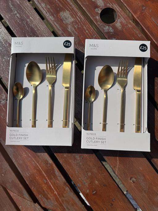 Buy & Sell Lees Oldham - Photos for 2×16 pieces M&S cutlery set gold