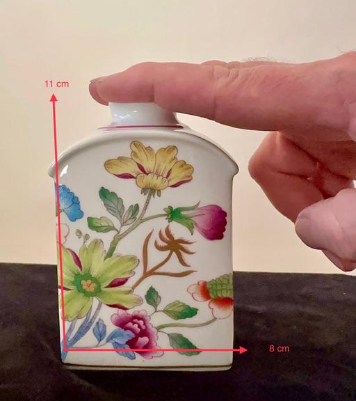 Buy & Sell Cambridge Heath East London - Photos for Vintage Richard Ginori porcelain tea caddy