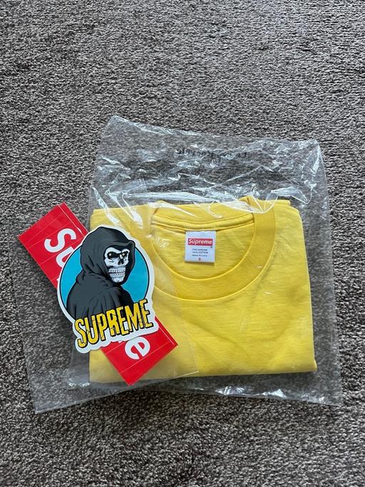 Buy & Sell Fengate Peterborough - Photos for Supreme Yellow Tonal Box Tee