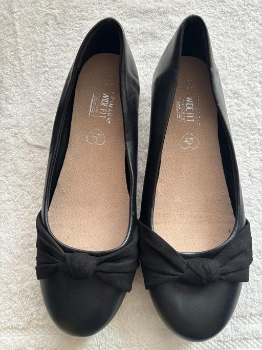 Buy & Sell Blakenhall Wolverhampton - Photos for Wide fit smart black flat shoes size 9