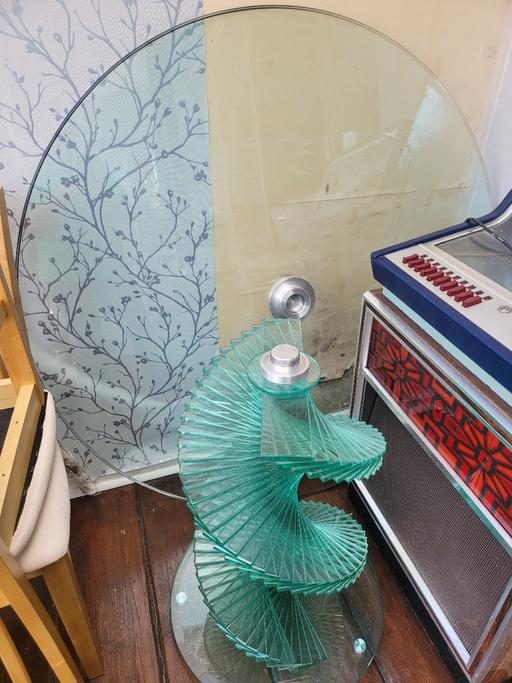 Buy & Sell West Bromwich Sandwell - Photos for round glass table very heavy