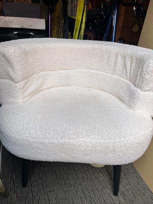 Buy & Sell New Shires Industrial Estate Birmingham - Photos for Arm chair