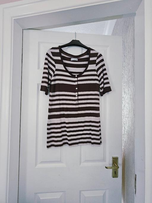 Buy & Sell Newton Doncaster - Photos for M&S Tshirt, size 12..