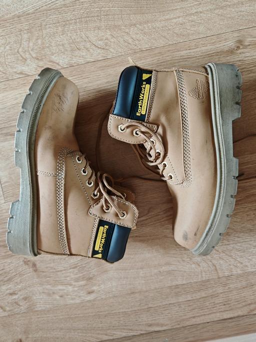 Buy & Sell Woodcross Wolverhampton - Photos for Earth Works Safety boots size 5