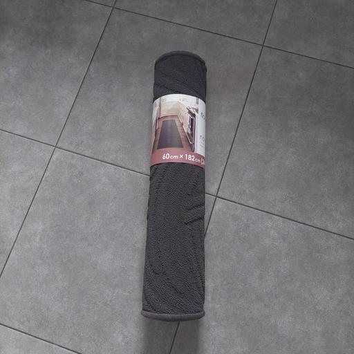 Buy & Sell Feltham Hounslow - Photos for New rug
